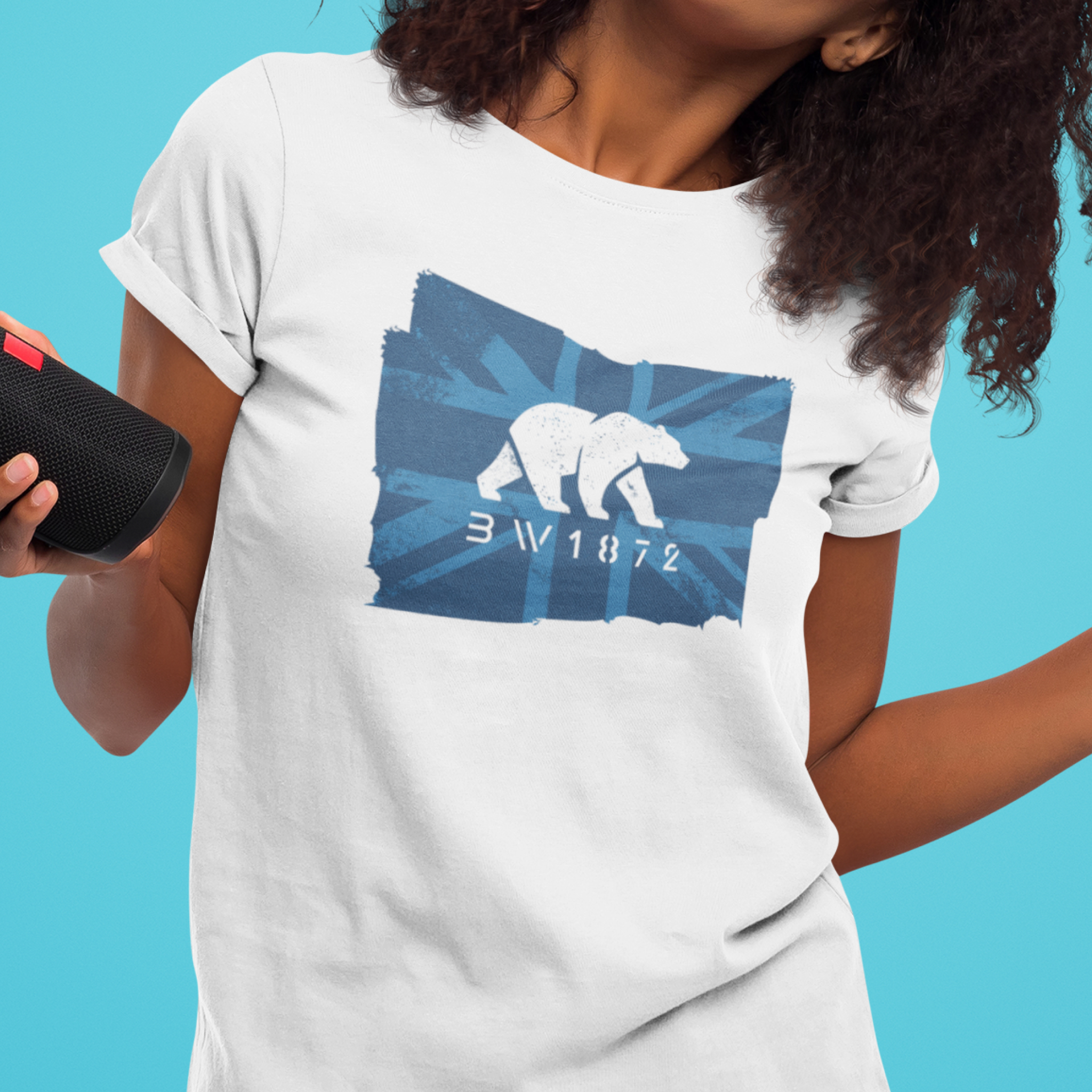 BW1872 - Bear - Union jack — T Shirt — lifestyle 1